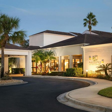 Courtyard Melbourne West Hotel Bagian luar foto