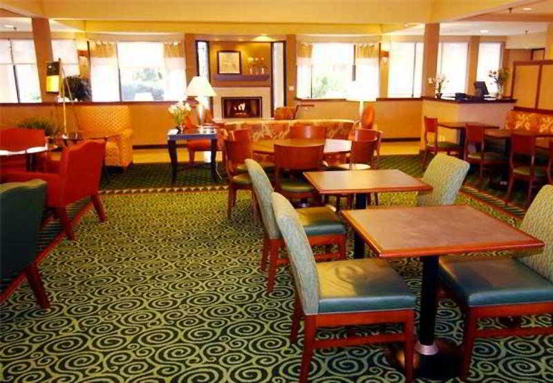 Courtyard Melbourne West Hotel Restoran foto