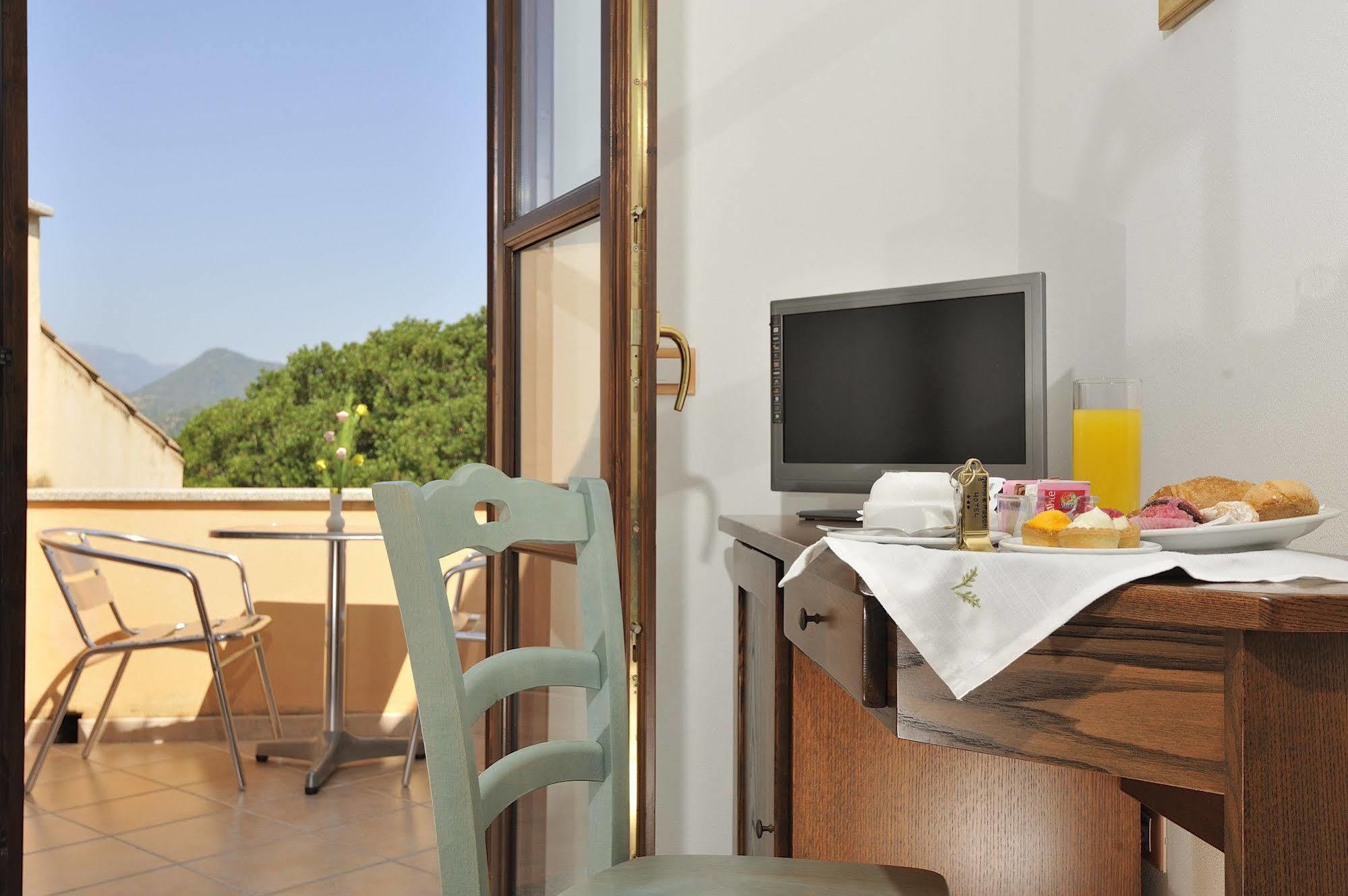 Courtyard Melbourne West Hotel Bagian luar foto